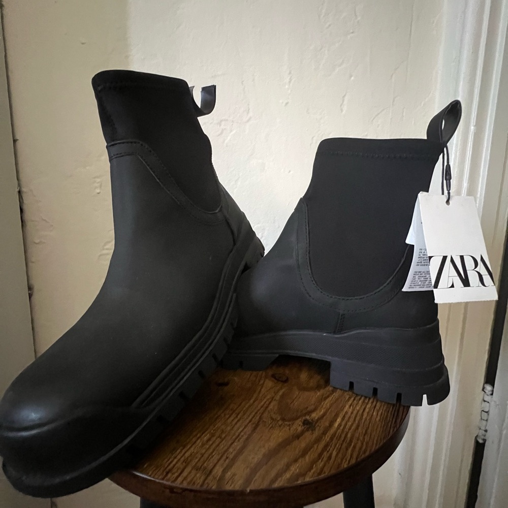 Zara Boots 6.5W
